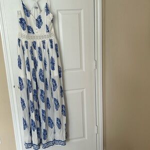 NWOT FashionNova summer maxi dress, lined, one side slit